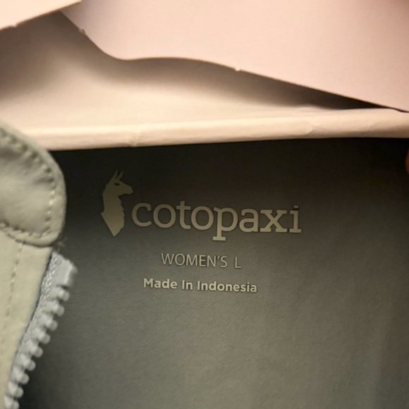 Cotopaxi Cambio Jumpsuit pockets - Picture 4 of 5